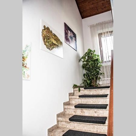 Apartment Pouringraz Fuer Kunst- Und Tennisliebhaber Esterno foto
