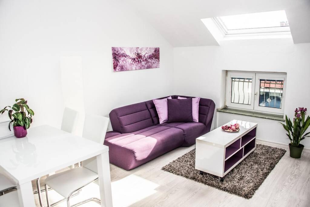 Apartment Pouringraz Fuer Kunst- Und Tennisliebhaber Esterno foto