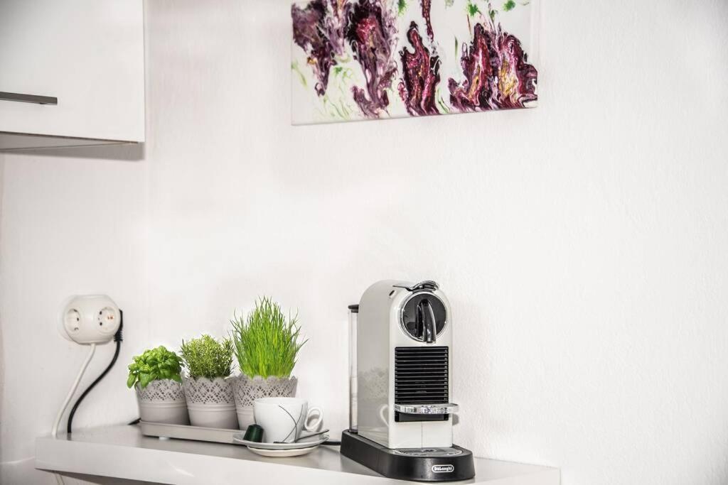 Apartment Pouringraz Fuer Kunst- Und Tennisliebhaber Esterno foto