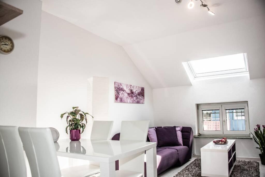 Apartment Pouringraz Fuer Kunst- Und Tennisliebhaber Esterno foto