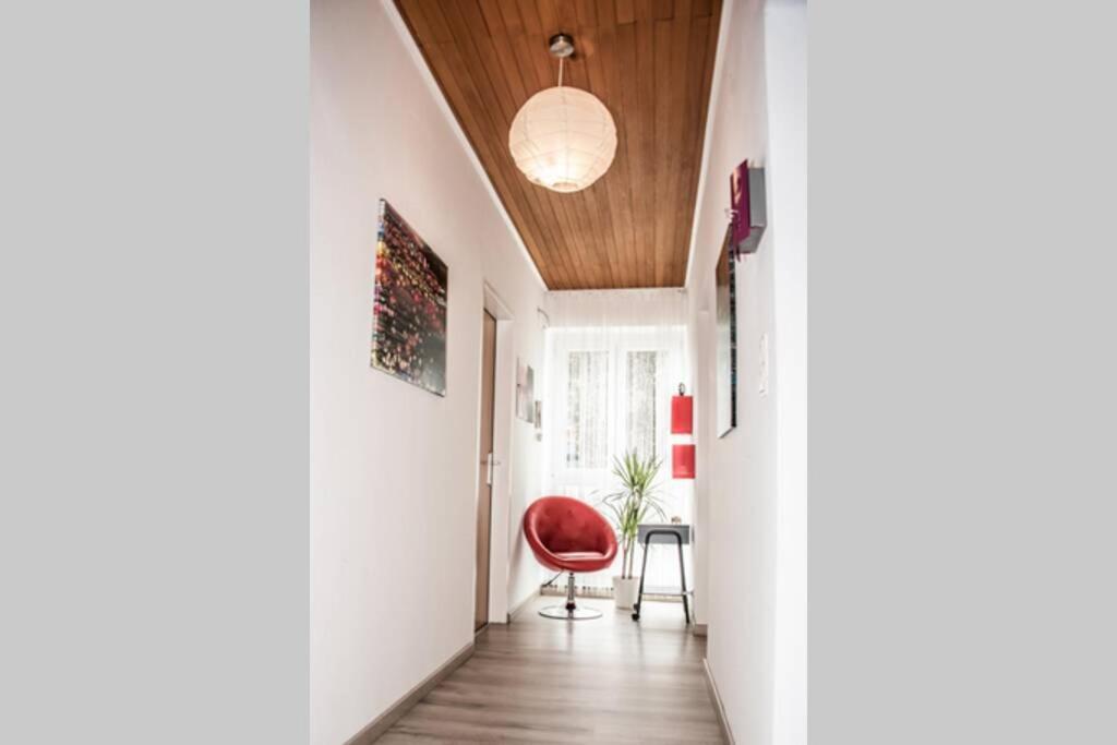 Apartment Pouringraz Fuer Kunst- Und Tennisliebhaber Esterno foto