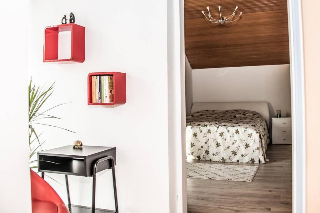 Apartment Pouringraz Fuer Kunst- Und Tennisliebhaber Esterno foto